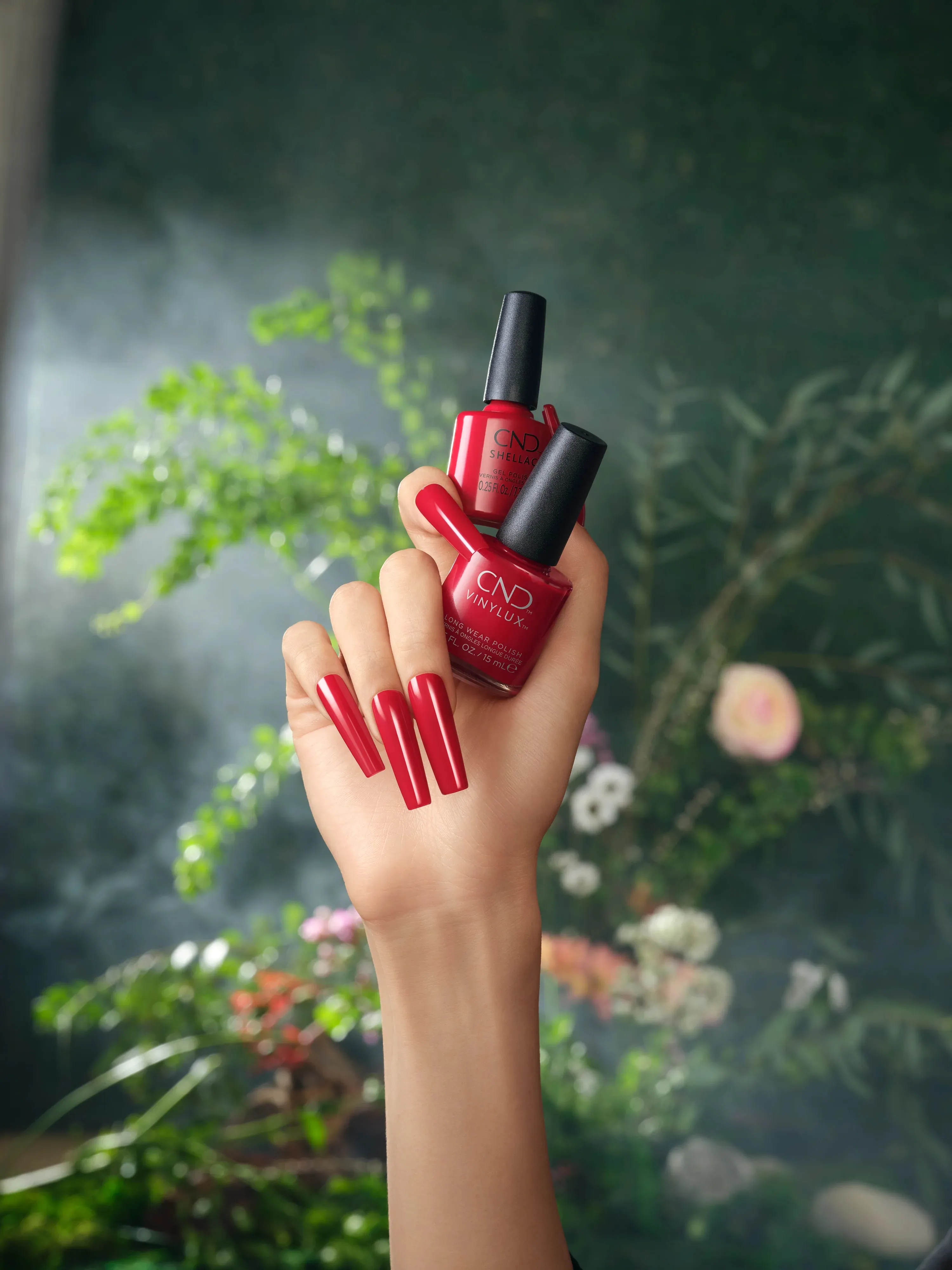 CND VINYLUX - #145 Scarlet Letter