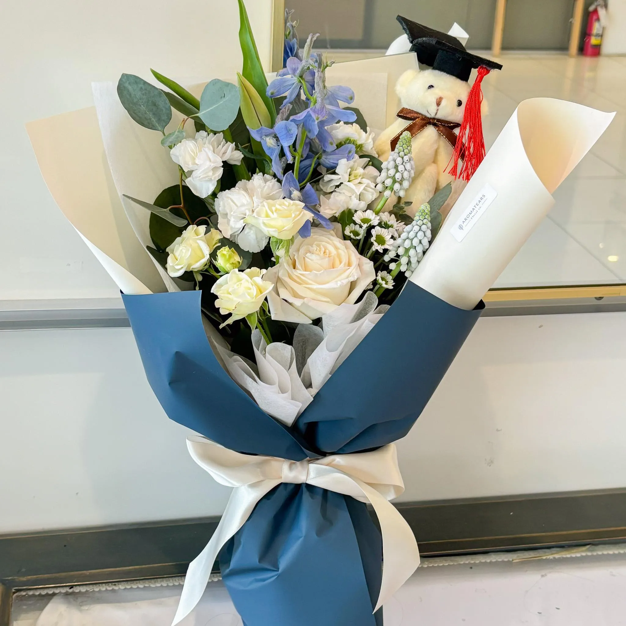 Designer's Choice Simple Mixed Fresh Bouquet