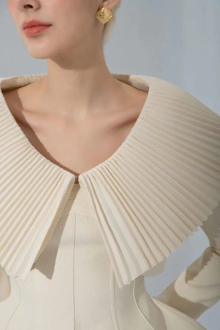 Milky beige sophisticated elegant Round Neck short cropped Coat   Shorts   Top three pieces set  - Yus
