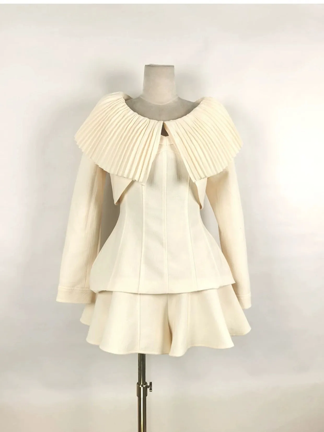 Milky beige sophisticated elegant Round Neck short cropped Coat   Shorts   Top three pieces set  - Yus