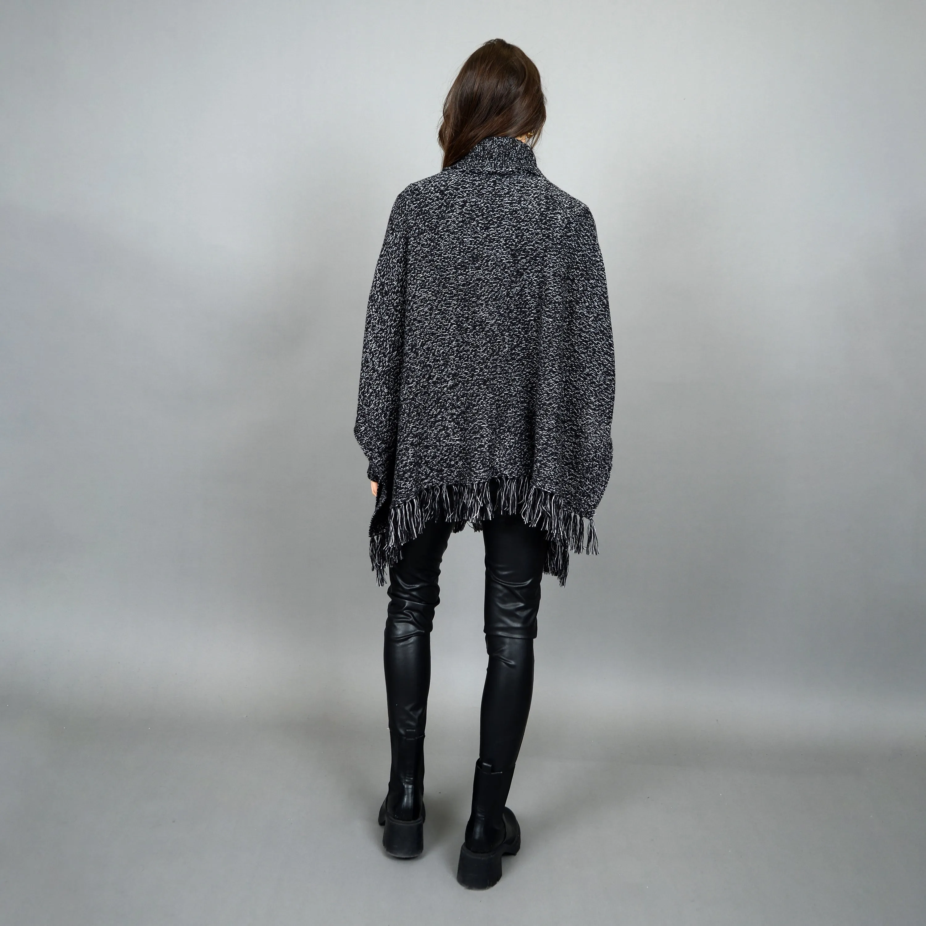 Rd Style Women's Ishar  Long Sleeve Poncho - Black Grey Twist