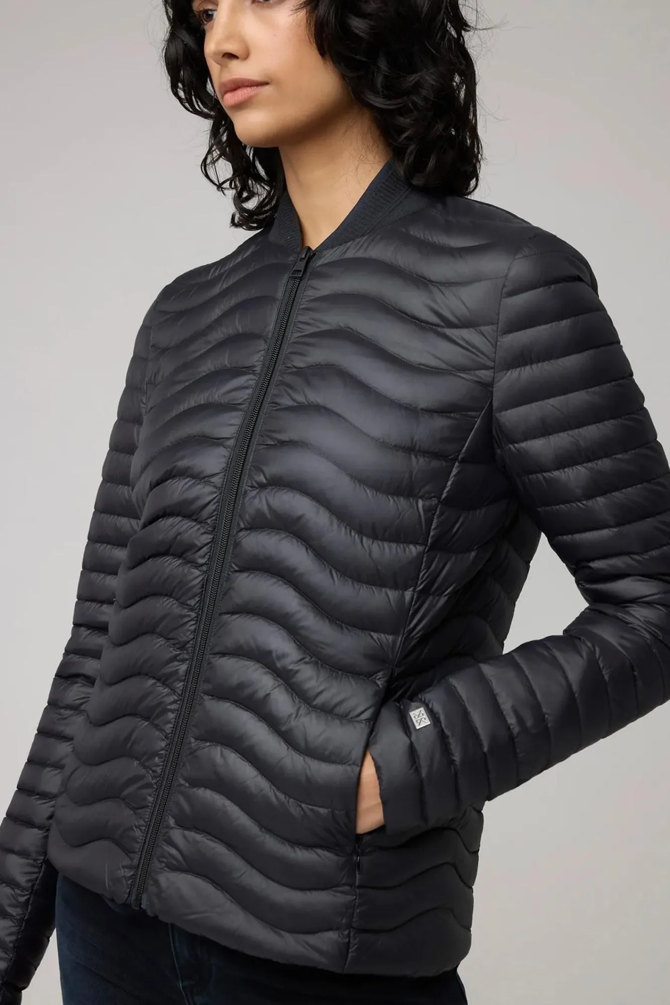 Robin - V Down Jacket