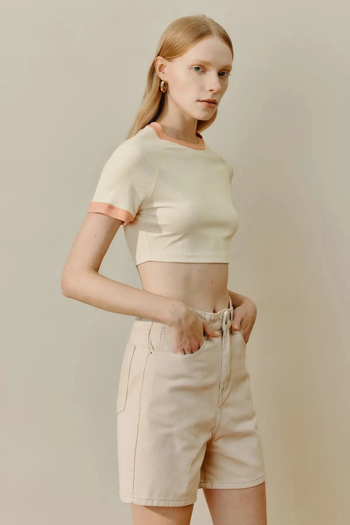 Women's Contrast Binding Rib Crop Top